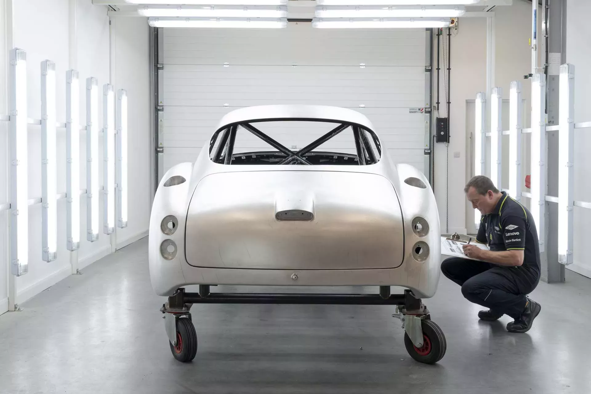 Pfsiter Autotechnik- Shop production of bodies for aston martin db4 gt zagato continuation models 100711238 h jpg