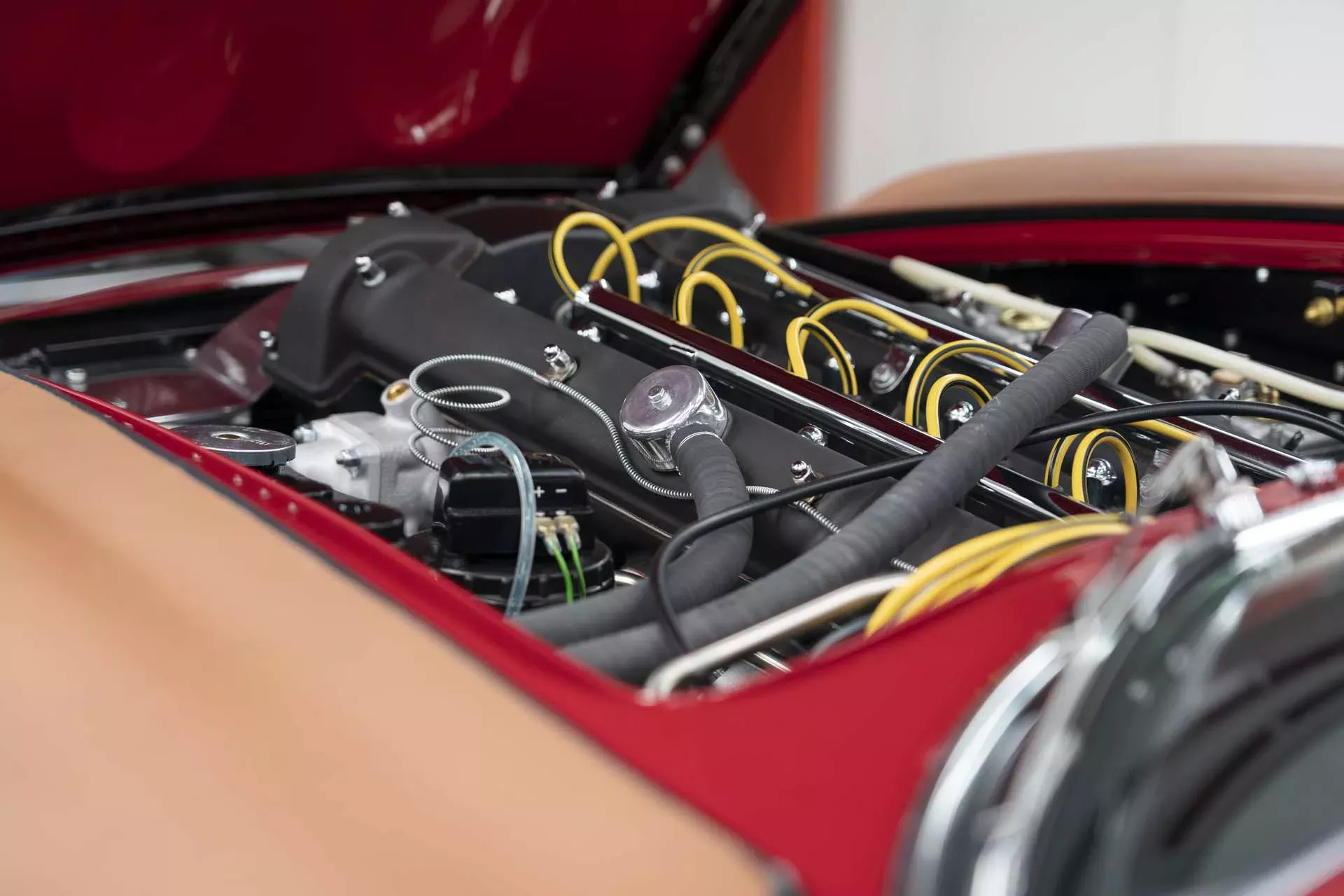 Pfsiter Autotechnik- Shop production of bodies for aston martin db4 gt zagato continuation models 100711243 h jpg