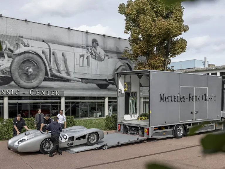 Mercedes W196R,Mercedes 300 SLR Uhlenhaut , Mille Miglia, Fangio, Moss From legacy to a $135 000 000 Financial Grail 14 Mercedes W196R