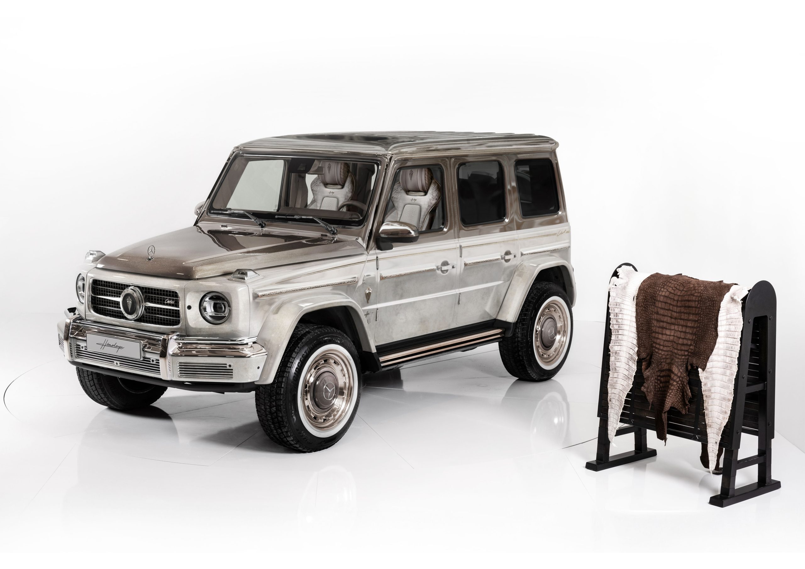 Mercedes G-Falcon Edition: The Quintessence of Tangible Assets at €750,000 2 Mercedes G-Falcon Edition: The Quintessence of Tangible Assets at €750,000